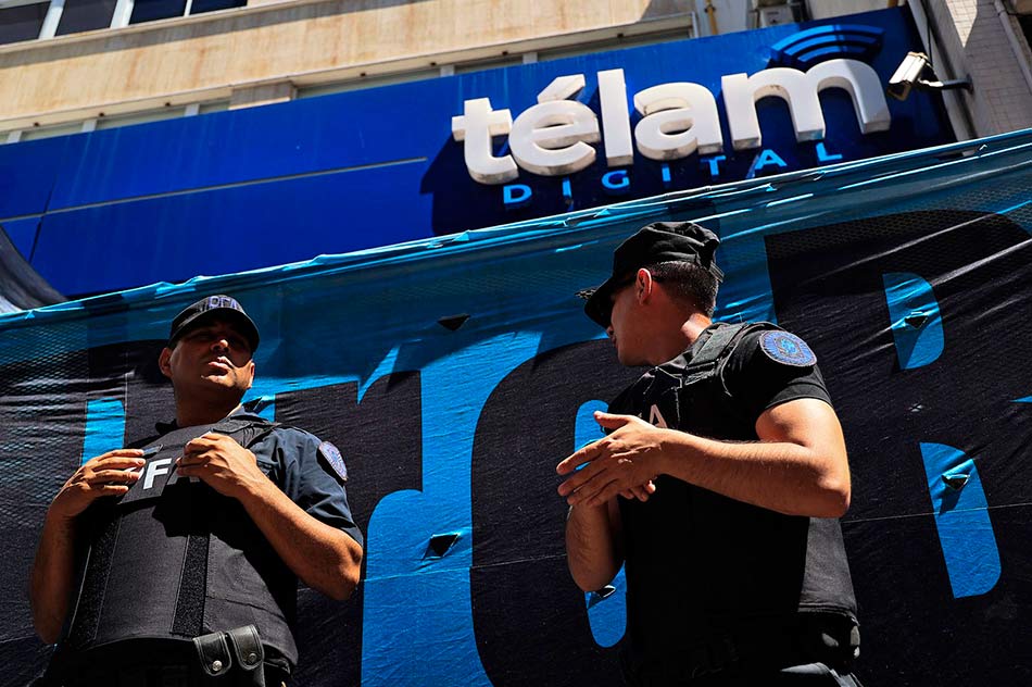 3 Ordenan cerrar las corresponsalias de Telam en todo el pais y continua la lucha de sus trabajadores somostelam.com .ar