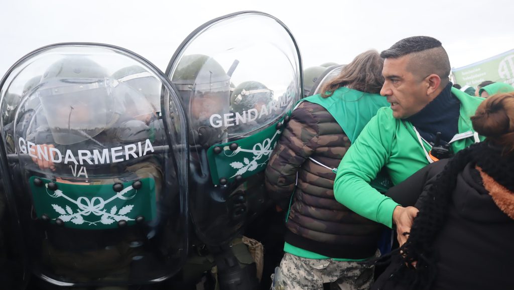 Sin Pacto y con represión: Milei celebró el acto por el 25 de mayo en Córdoba