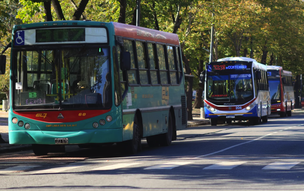 Se levantó el paro de colectivos en el AMBA, pero los recortes del gobierno siguen golpeando al sector