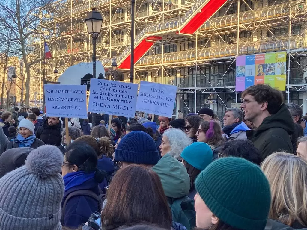 Marcha del Orgullo: la comunidad LGBTQ+ desafió al odio y al ajuste del gobierno