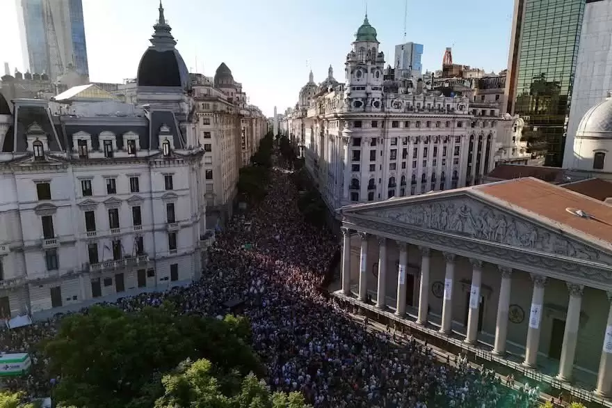 Marcha del Orgullo: la comunidad LGBTQ+ desafió al odio y al ajuste del gobierno